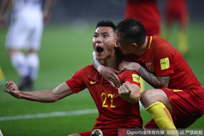 刘曼琼道：我们在兰桂坊的浪潮club。